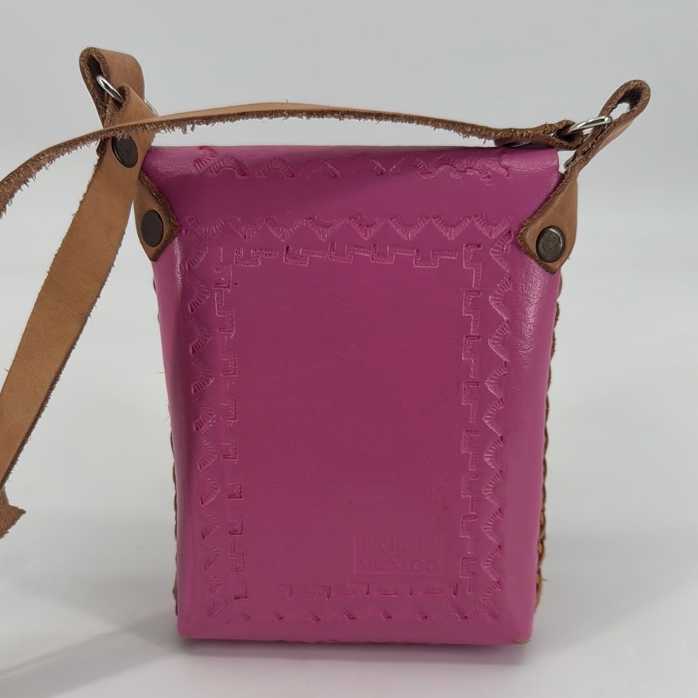 Vintage Artisan Artsy Tooled Leather Floral Butterfly Made In Mexico Crossbody - Picture 2 of 14